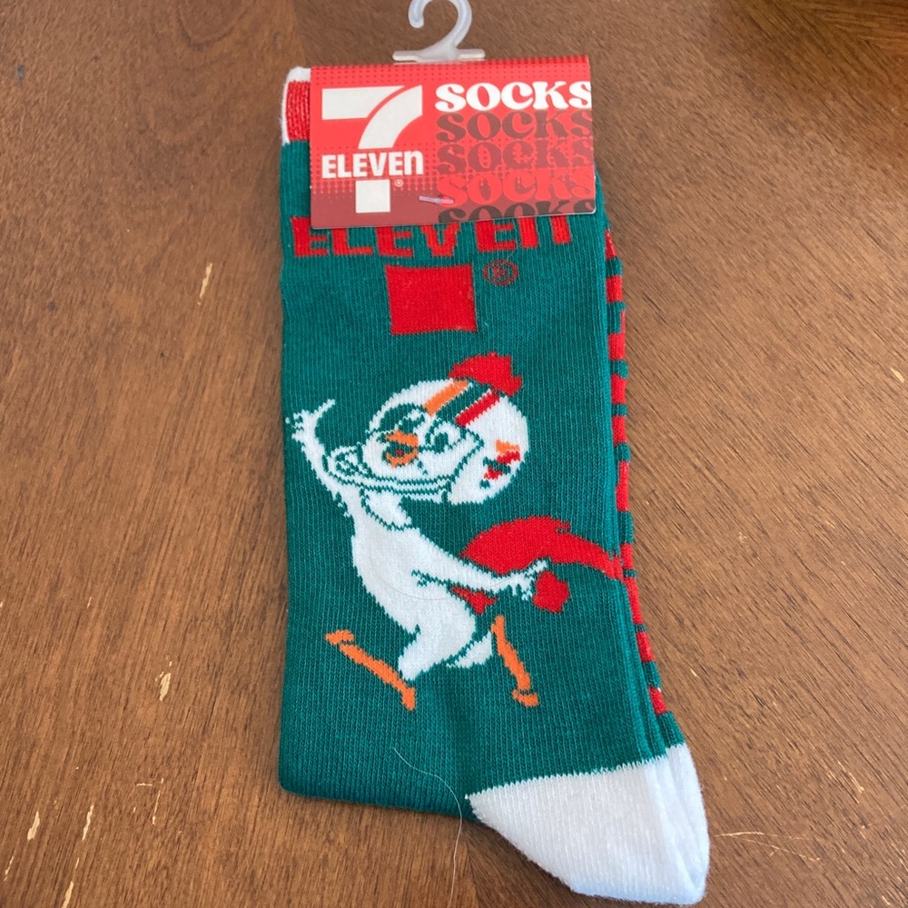 4/$20 bundle and save 
Green and White 7-11 Socks